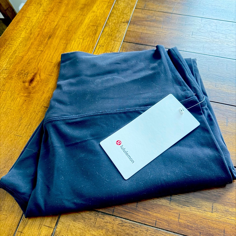 Women’s Size 16 Lululemon Align High Rise Pant 28” - Color: Black